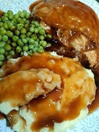Generic *BRITISH GOODS* Meat Pot Pie and Mash Classic Meal for 2. 2 x Fray Bentos Steak & Kindey Pies, 1 x Bisto Original Gravy Powder, 1 x Batchelors Original Creamy Mash 1x Batchelors Mushy Peas